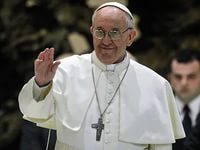 Папа Римский Франциск молится за Украину